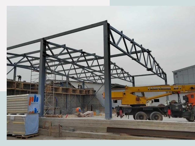 Строительство цехов в Братске