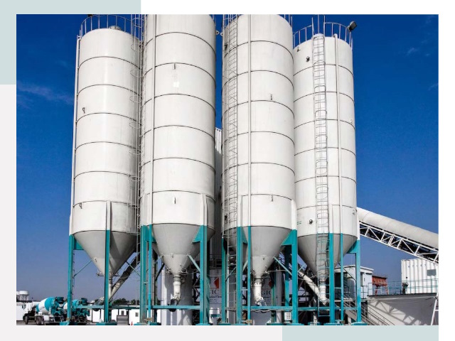 Строительство цементных силосов в Братске